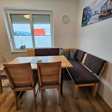 Blick Martennock Daire *